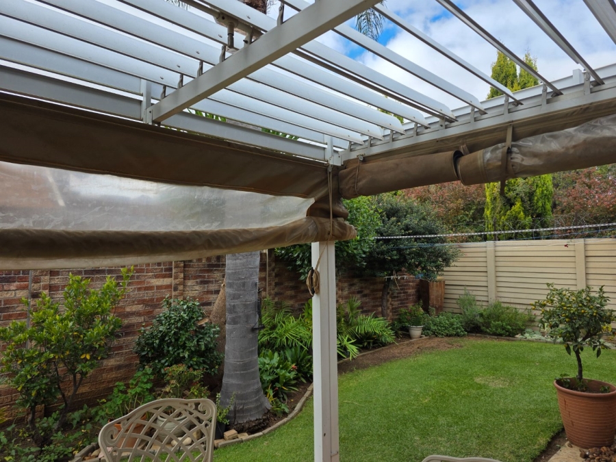 2 Bedroom Property for Sale in Langenhovenpark Free State